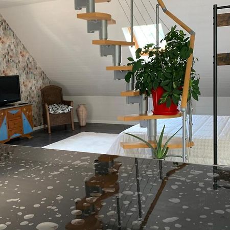 Petit Chalet individuel dans un écrin de verdure Plaine Exterior foto