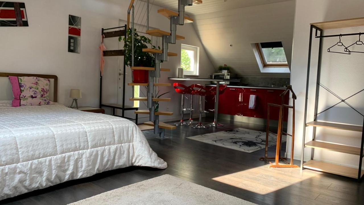 Petit Chalet individuel dans un écrin de verdure Plaine Exterior foto